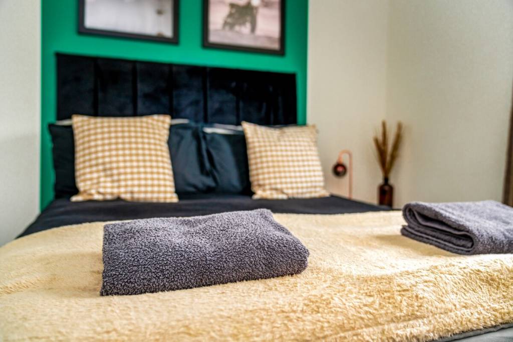 serviced airbnb management service in Newport