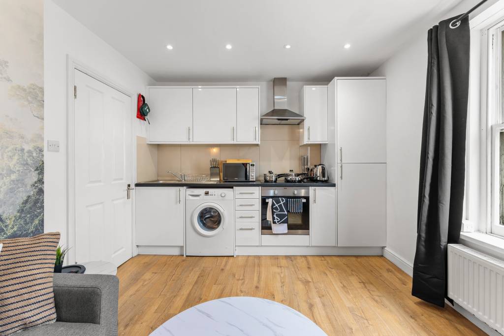 serviced airbnb management service in Exeter