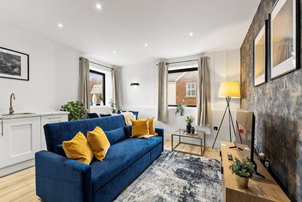 serviced airbnb management in Lincoln