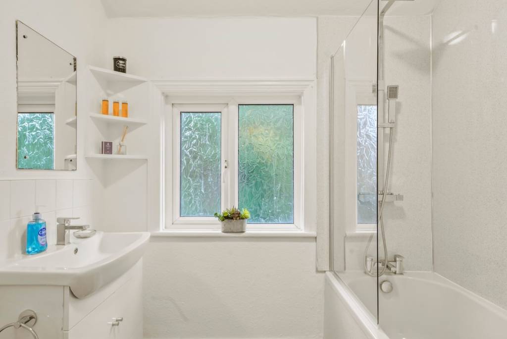 serviced airbnb management service in Poole