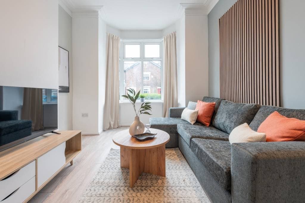 Airbnb management services in Salford