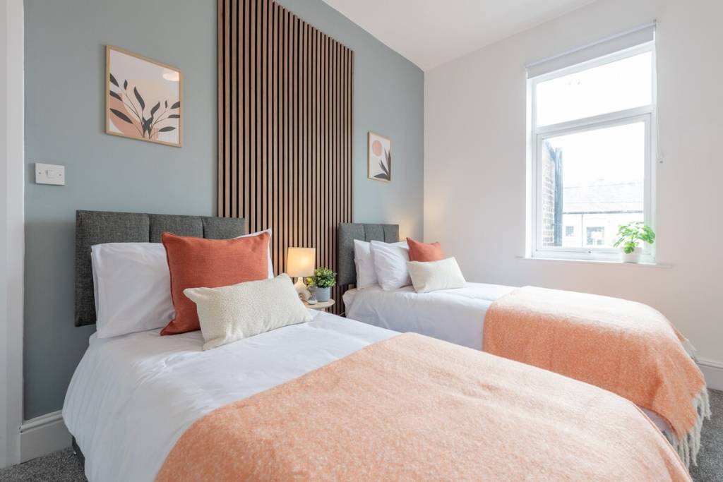 Modern Airbnb apartment in Salford Quays